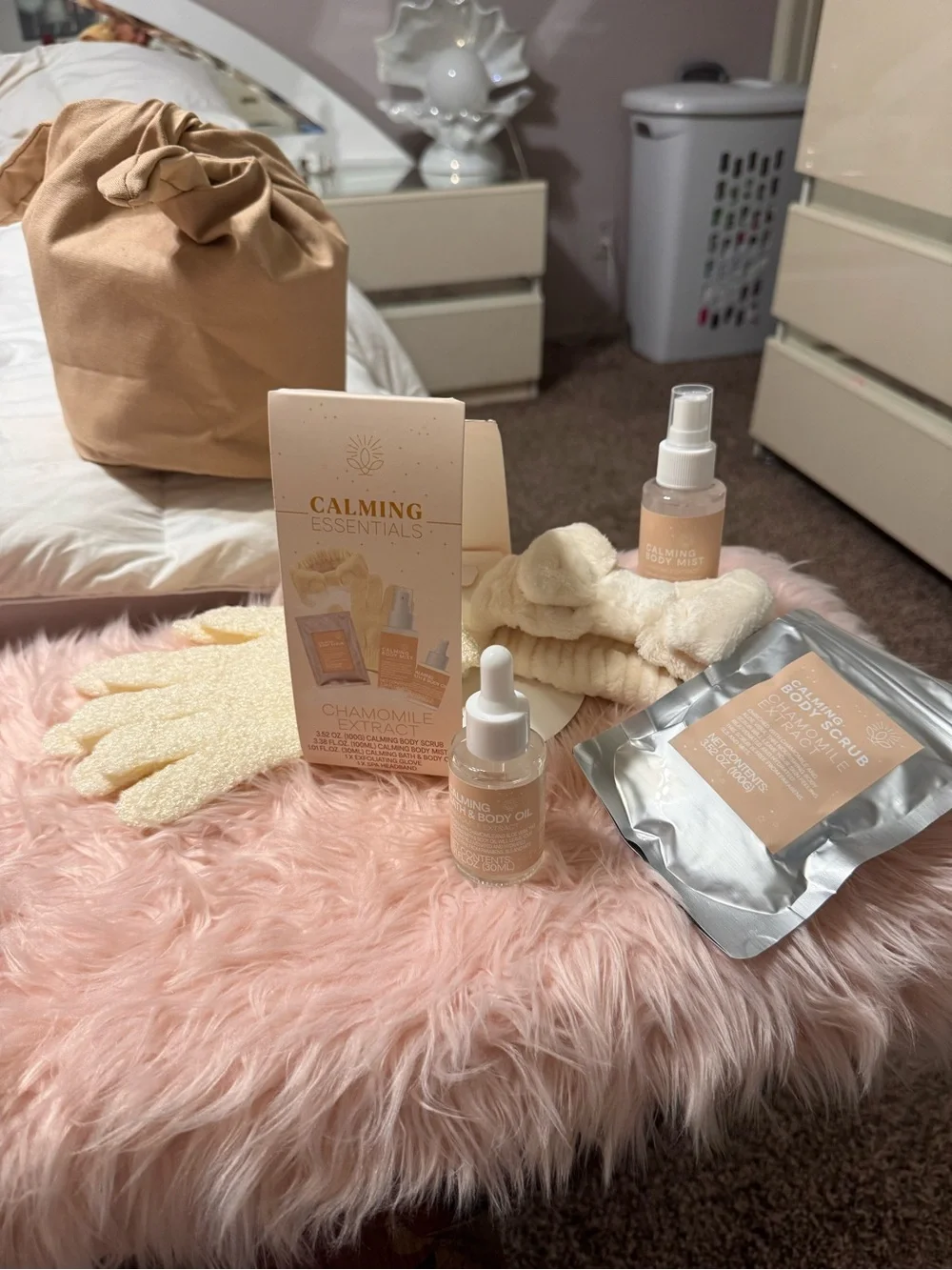 Chamomile Extract Bath & Body Set - Beige